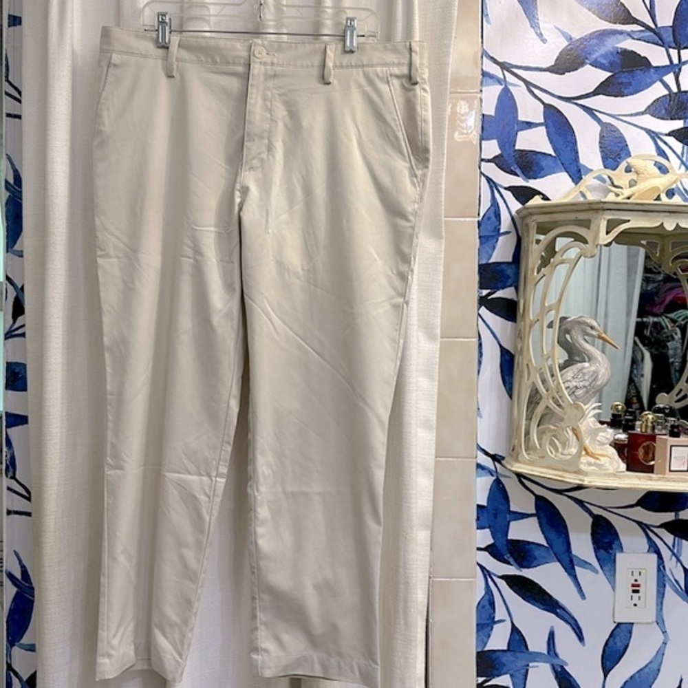 Men’s Adidas Polyester & Spandex Khaki Colored Golf Athletic Pants Size 36 x 32